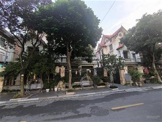 Bán biệt thự vườn đào 260m2x4t mt 10m 78 tỷ sổ đẹp kết nối sân bay, lotte