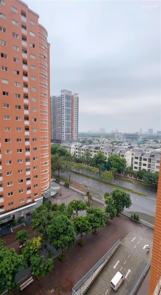 Chính chủ bán căn hộ 43m2 tòa ct2b kđt nghĩa đô, vị trí đối diện starlake tây hồ giá 4 tỷ full đồ