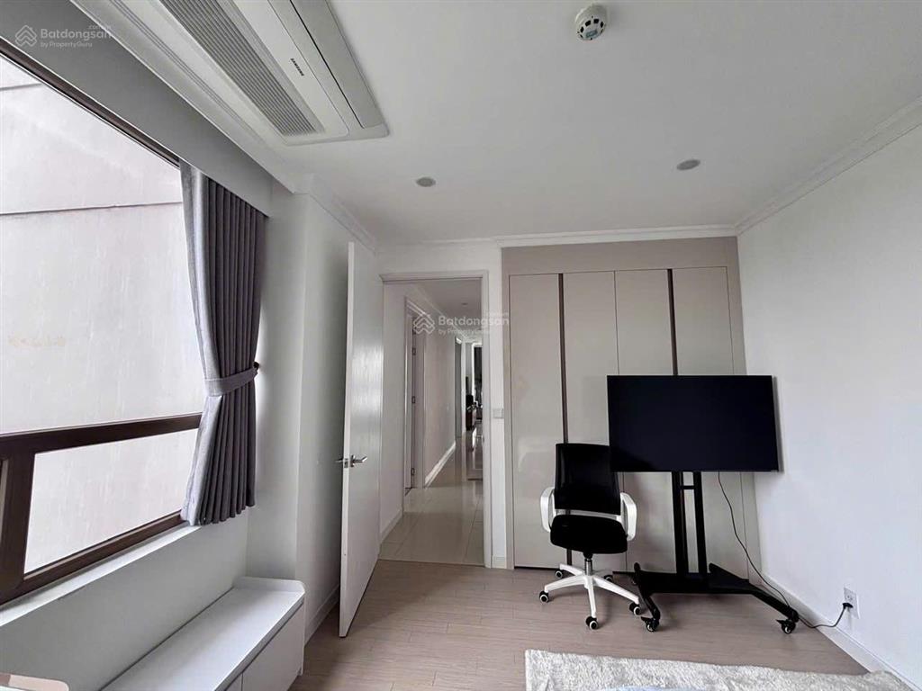 Chính chủ bán căn hộ duplex penhouse 2 tầng nổi bật khu starlake tây hồ giá 40 tỷ diện tích 280m2