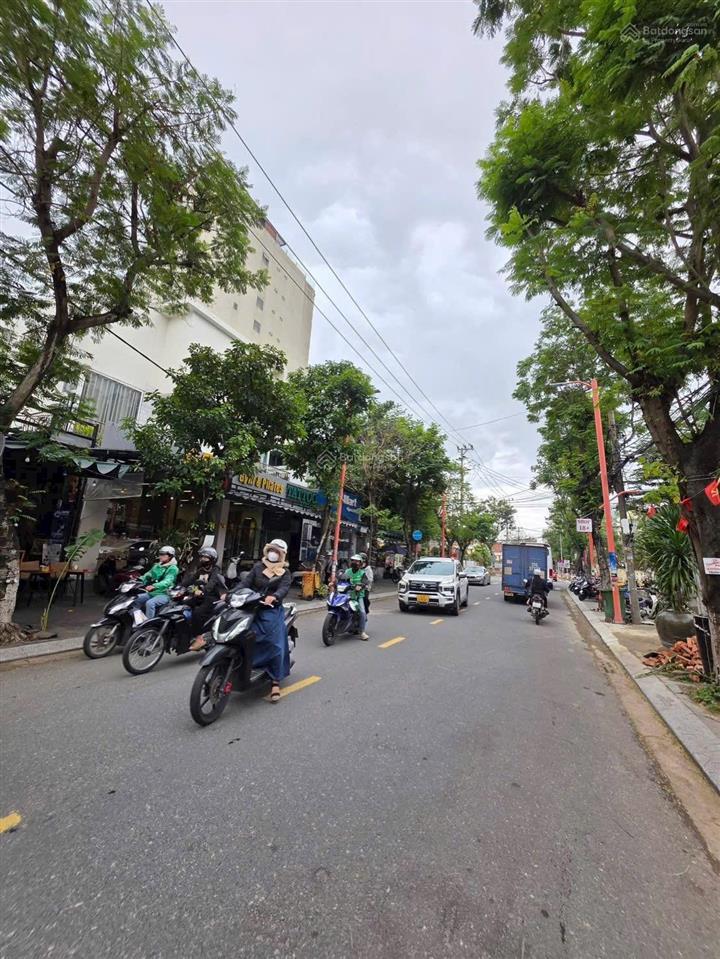 Chính chủ gửi bán nhà 3 tầng mặt tiền châu thị vĩnh tế,  0788 805 ***