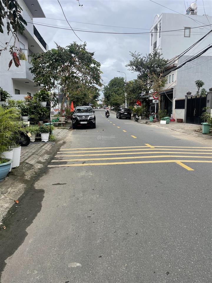 Bán đất mt nguyễn thế kỷ  nam việt á  sát sông giá chỉ 7.x tỷ,  0788 805 ***