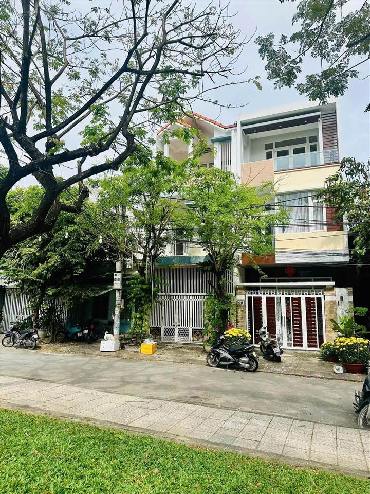 Chính chủ gửi bán bán nhà 2 tầng hoài thanh, sát dự án sun group giá tốt