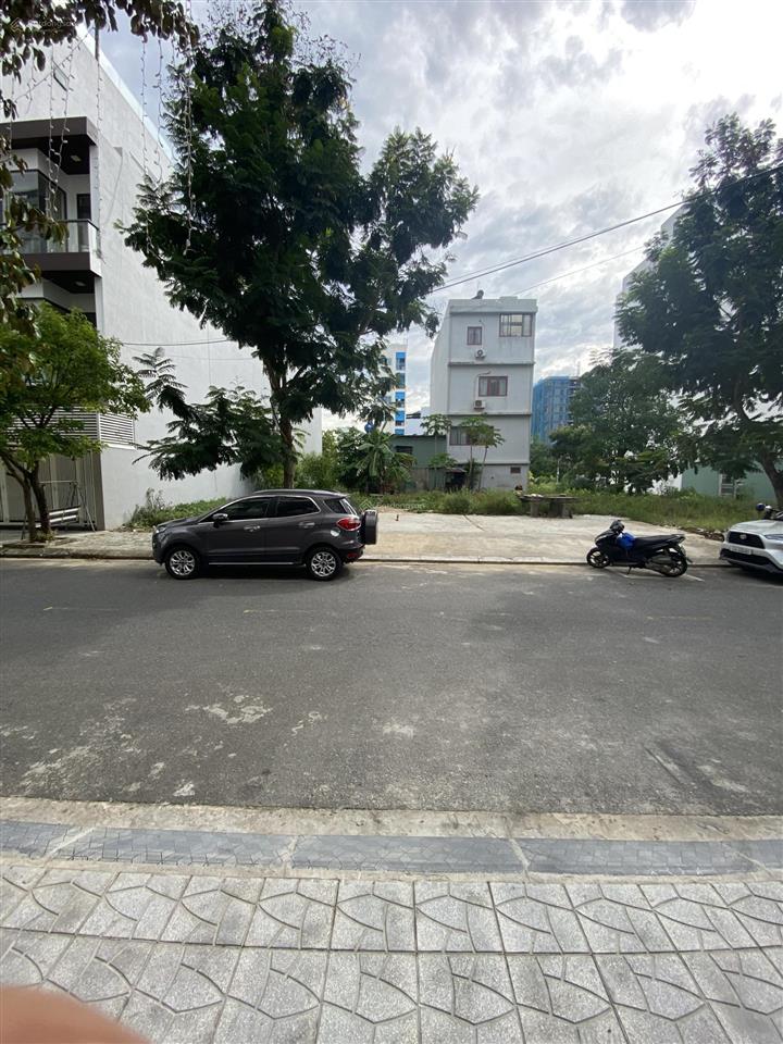 Chính chủ gửi bán lô đất mặt tiền view công viên khuê mỹ đông 14, khu cao su