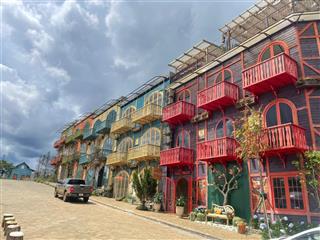 Bán cặp nhà phố, shophouse 5x20 đại lộ hoàng hôn, phố đi bộ chợ măng đen