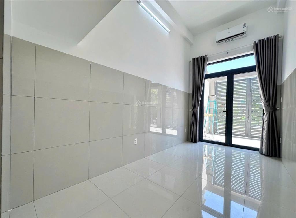 Cho thuê phòng 20 m2 kdc 13e intresco, sát các trường đại học văn hiến, ueh