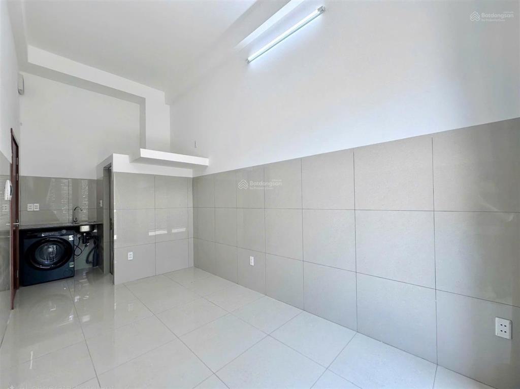 Cho thuê phòng 20 m2 kdc 13e intresco, sát các trường đại học văn hiến, ueh