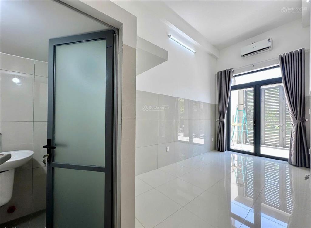 Cho thuê phòng 20 m2 kdc 13e intresco, sát các trường đại học văn hiến, ueh