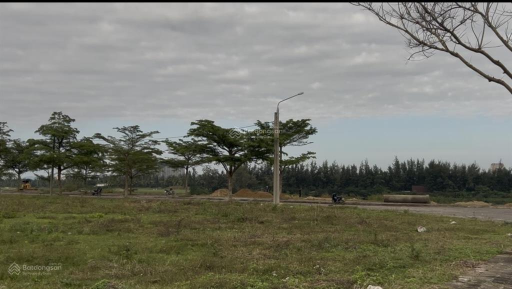 Nguyễn gia thiều ,khu đô thị số 4, còn duy nhất 1 lô trục chính đường 27m sát sông giá đầu tư