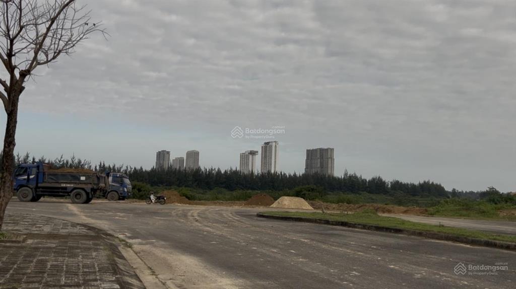 Nguyễn gia thiều ,khu đô thị số 4, còn duy nhất 1 lô trục chính đường 27m sát sông giá đầu tư