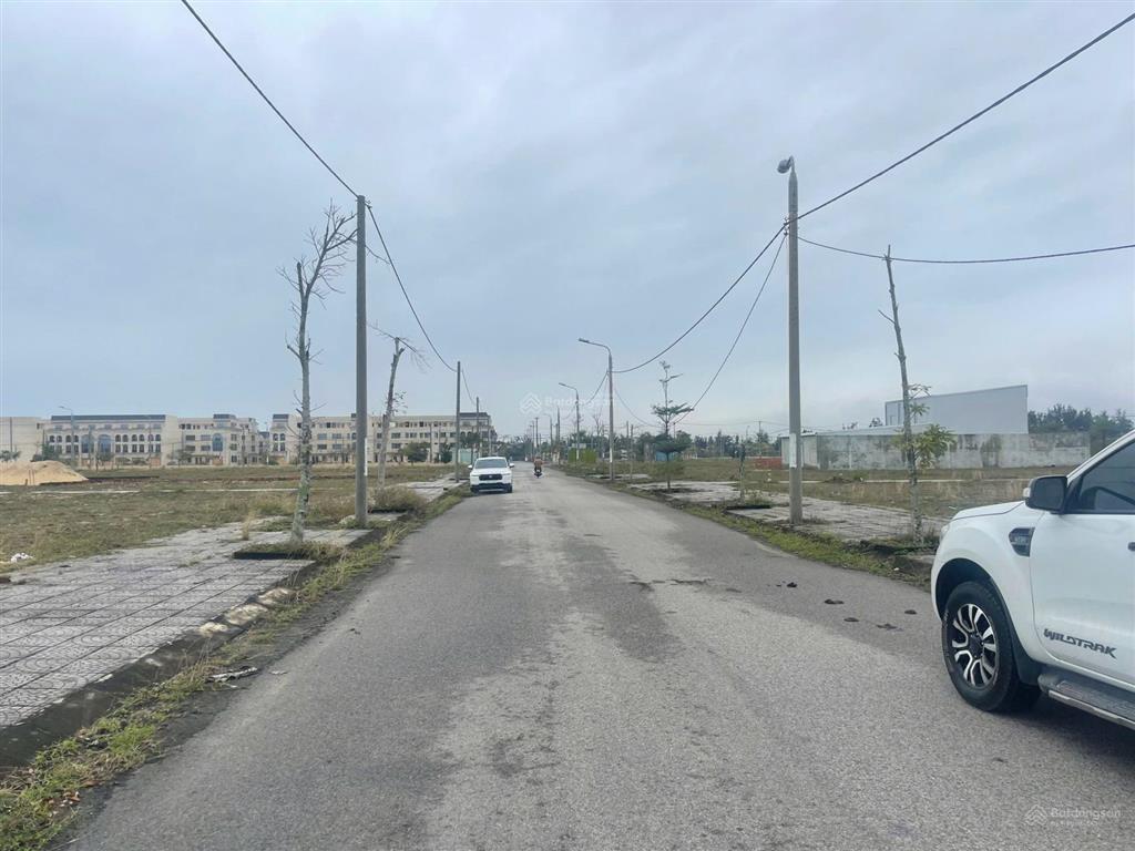 Ngọc dương riverside. chủ cần bán chuyển đổi nên bán nhanh lô đường 7,5m