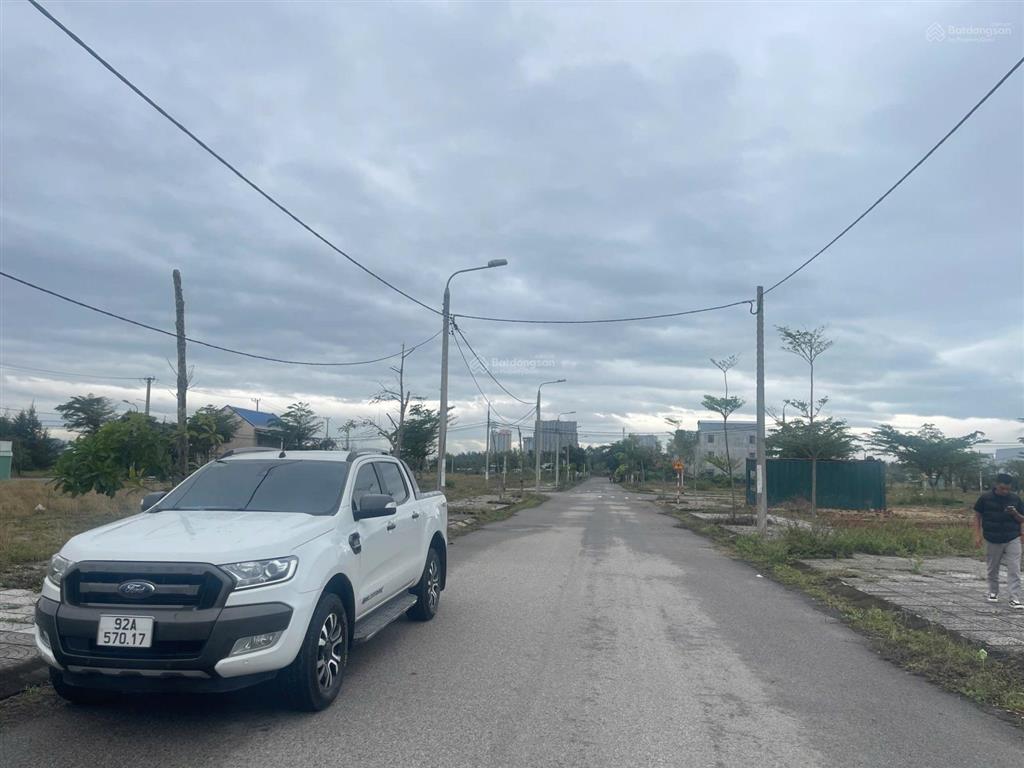 Ngọc dương riverside. chủ cần bán chuyển đổi nên bán nhanh lô đường 7,5m