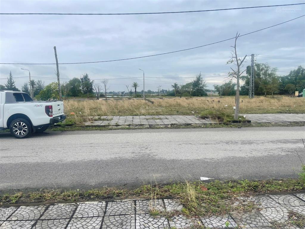 Ngọc dương riverside. chủ cần bán chuyển đổi nên bán nhanh lô đường 7,5m