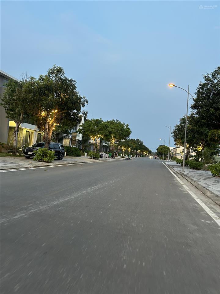 Khu đô thị số 4 diện tích 171,5m giá 3,5tỷ