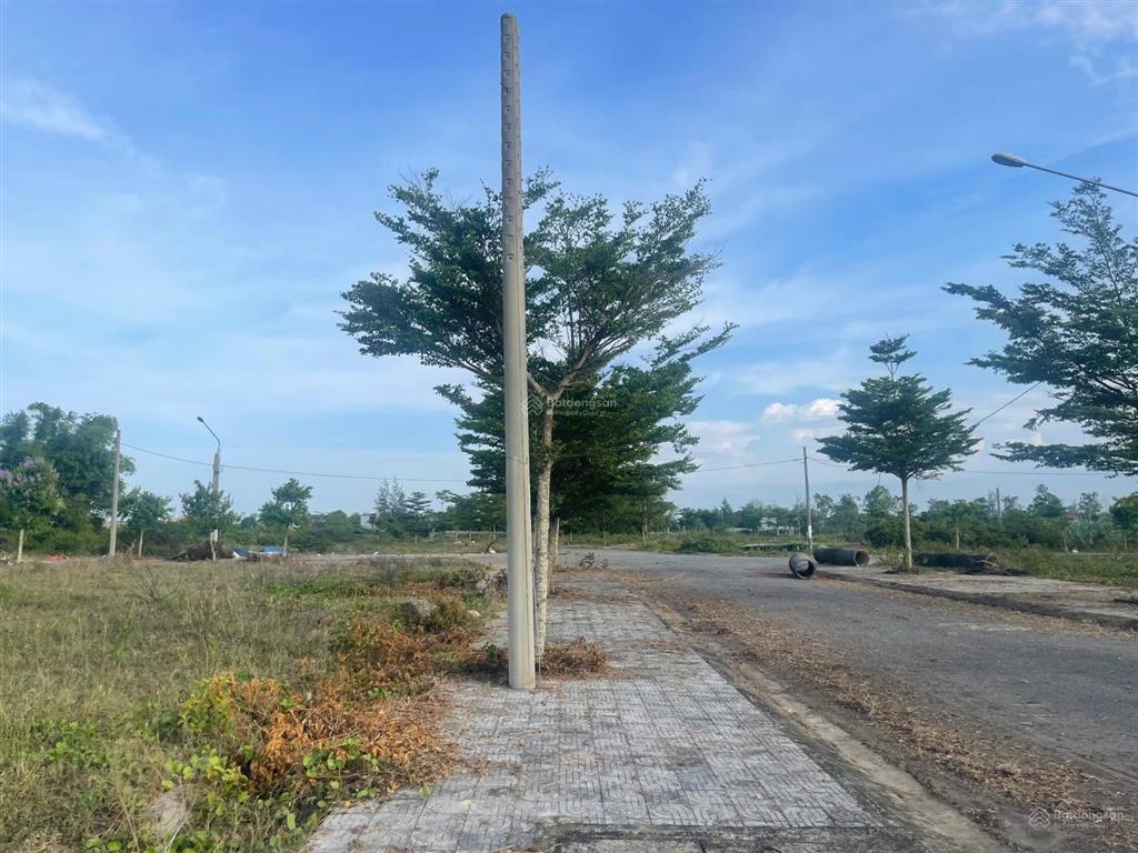 Kđt số 4 rẻ nhất khu, sát sông vị trí đẹp diện tích 140m, hướng đông bắc mát mẻ