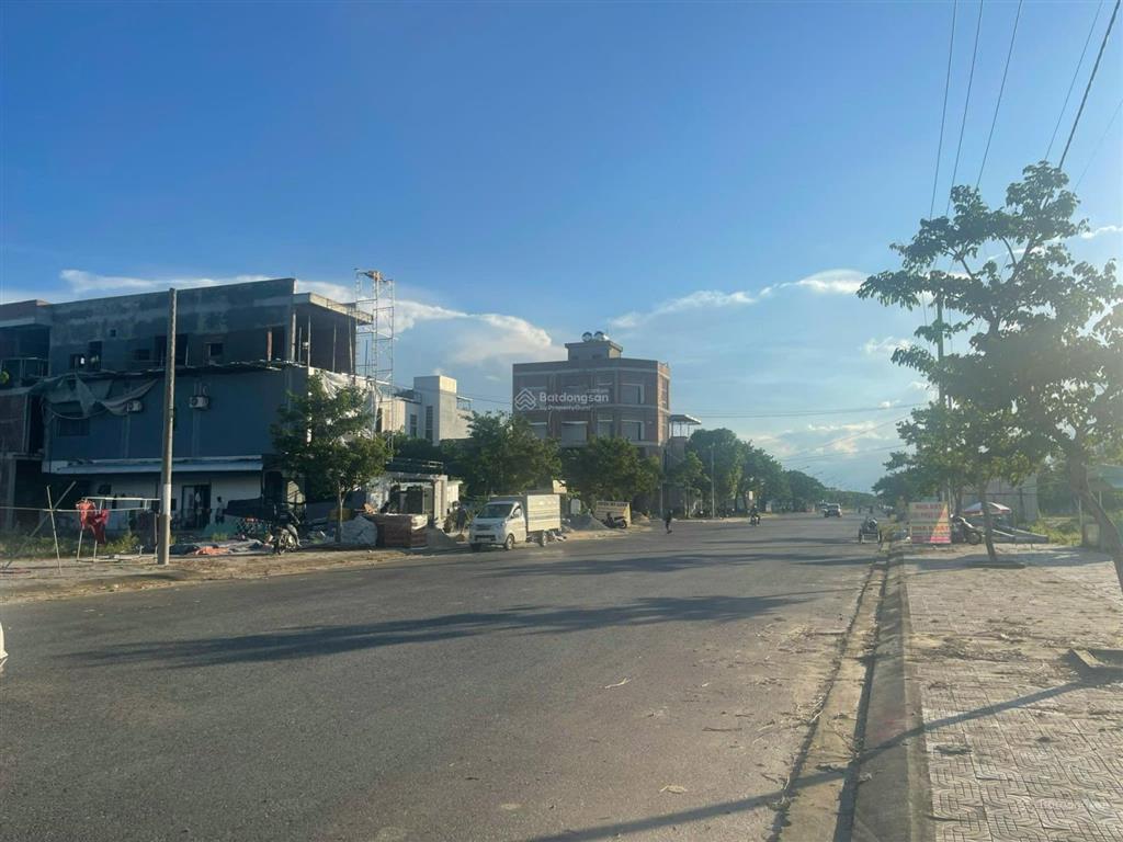 171,5m khu đô thị số 4 đường 27m giá đầu tư cho thời điểm này