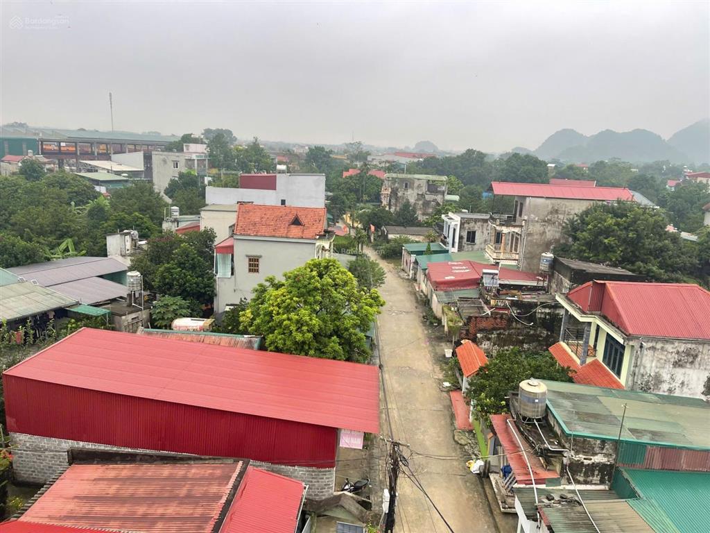 Nhỉnh 4tỷ 84m2 có nhà 5 tầng. chỉ việc xách vali về ở, gần quốc lộ 21, thủy xuân tiên, chương mỹ