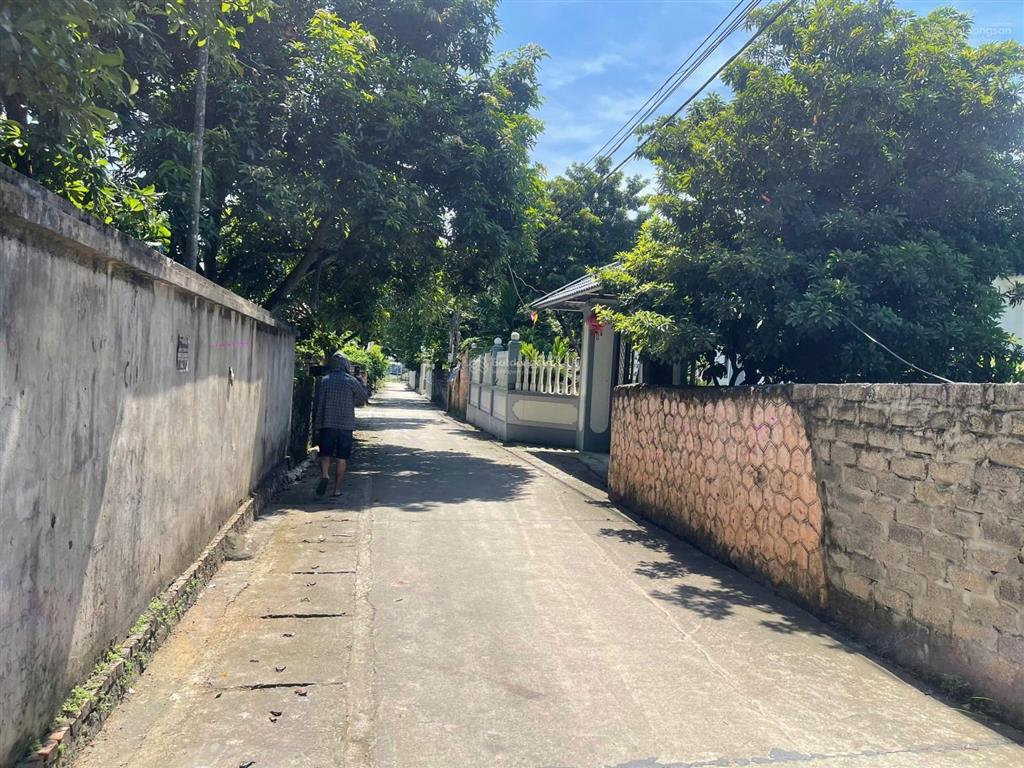 Bán đất 125m2 ful thổ cư cạnh ủy ban xã, trung tâm nam phương tiến, cực đẹp