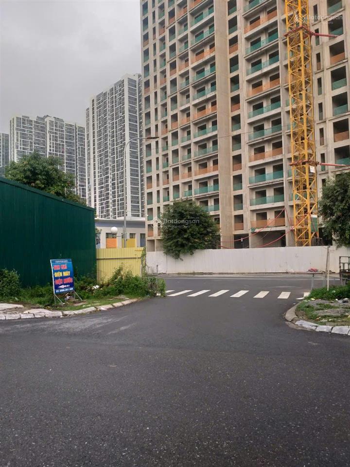Bán liền kề bảo sơn trục thông vinsmart city. mặt tiền 6.6m, view vườn hoa, kinh doanh đại thắng!