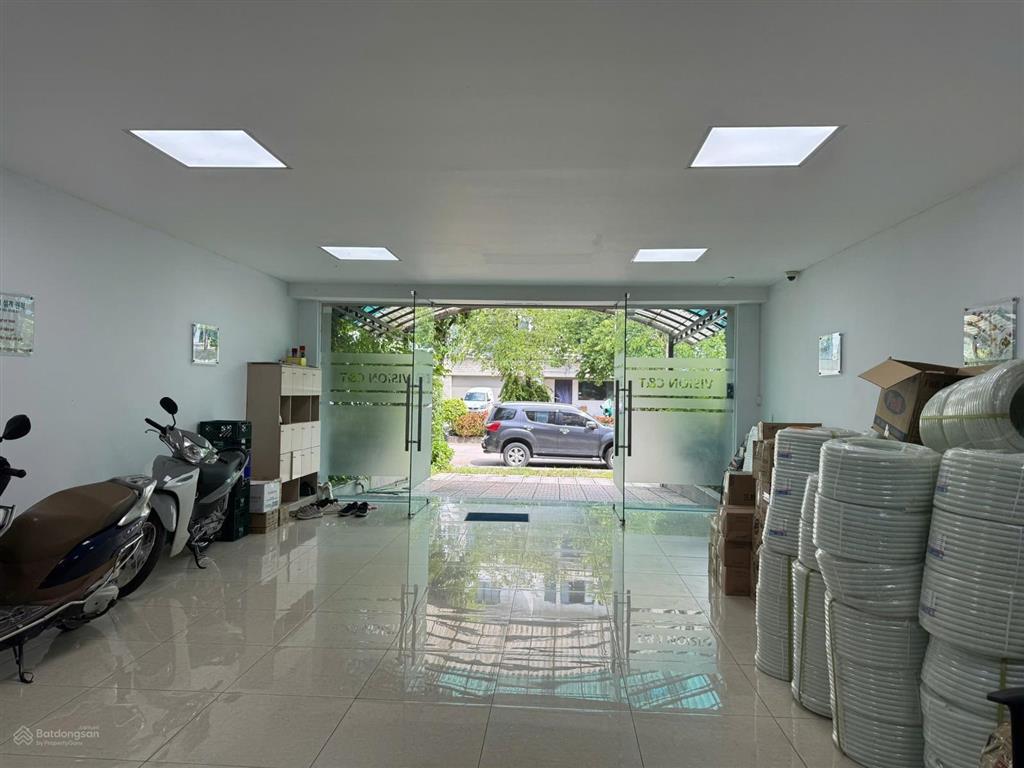 Bán shophouse khu d geleximco mặt đường đôi kinh doanh, dòng tiền 30 tr/tháng, giá 27 tỷ
