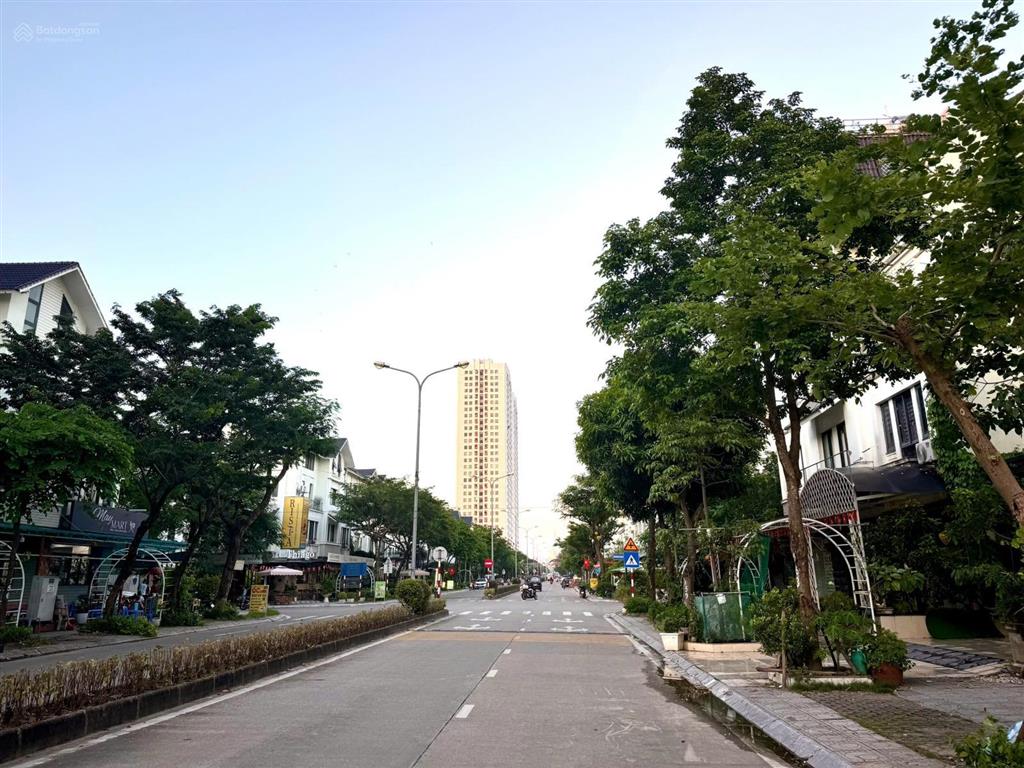 25 tỷ144m2mt 6m  dòng tiền 40 triệu/tháng  bán nhà mặt đường đôi khu d geleximco hoàn thiện đẹp