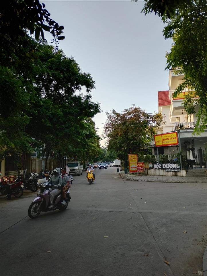 Cho thuê lâu dài biệt thự khu a geleximco mt 12m 240m2 giá siêu rẻ chỉ 20 tr/tháng