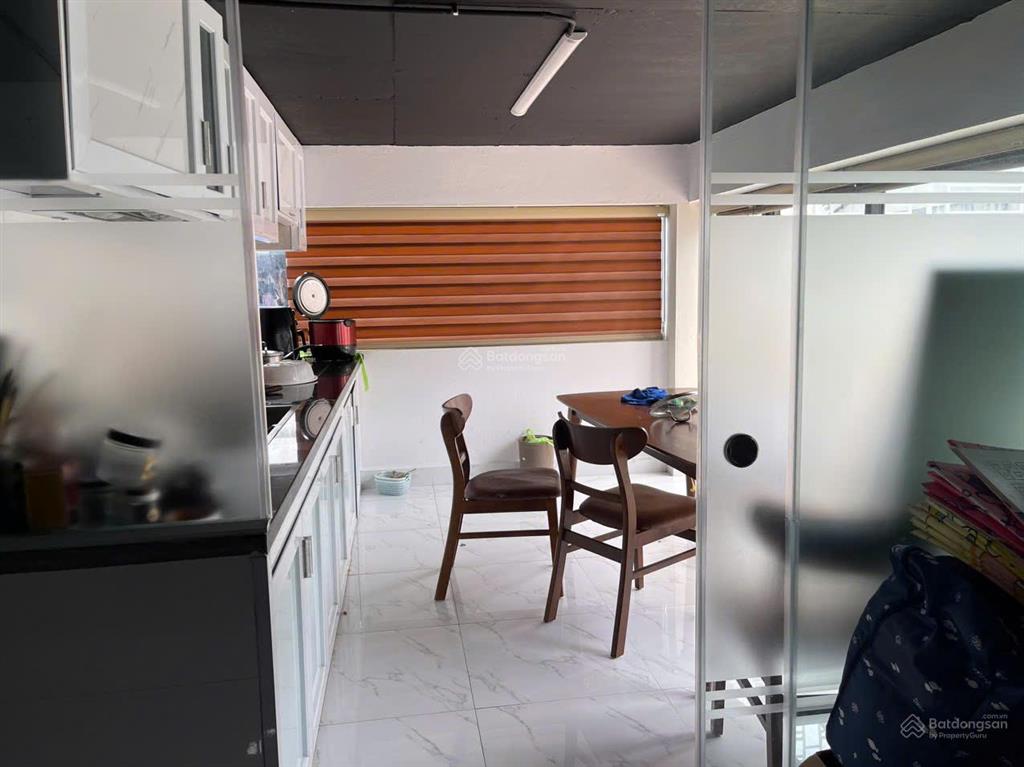 Giá sốc chỉ còn 30 tỷ cho căn bt 200m2 khu c hoàn thiện đẹp có thang máy, cho thuê 40 tr/tháng