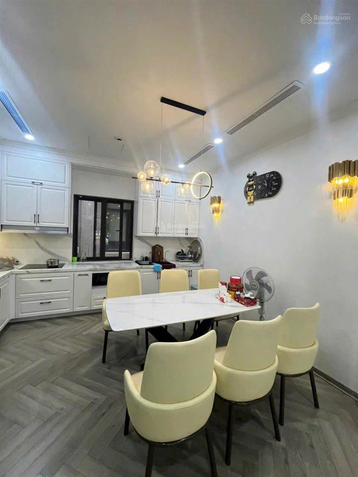 Cho thuê nhà khu a geleximco có thang máy xịn ngay đường thông vinsmart city, giá chỉ 32 tr/tháng