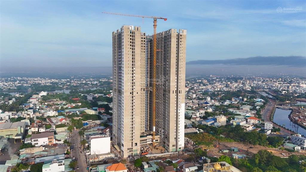 Bán căn hộ 2pn 74m2 view hgx giá tốt chỉ 2ti8 bao thuế phí a&t sky garden