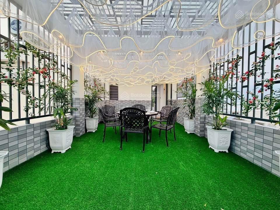 Bán nhà mặt tiền tân sơn p12 gò vấp 4x20 trệt lửng 5 lầu có thang máy