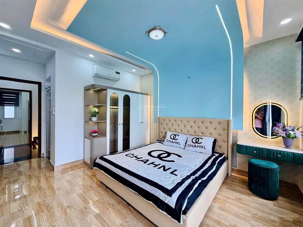Bán nhà mặt tiền nguyễn văn khối, gò vấp 4x15 trệt lửng 4 lầu full nội thất giá 15 tỷ thương lượng