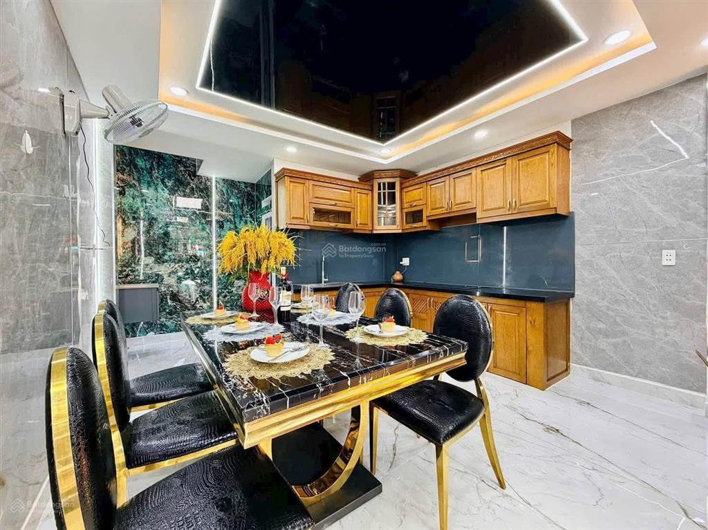 Bán nhà mặt tiền nguyễn văn khối, gò vấp 4x15 trệt lửng 4 lầu full nội thất giá 15 tỷ thương lượng