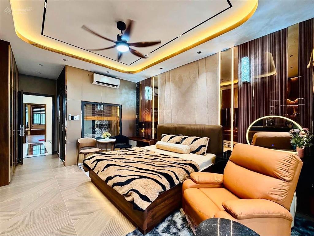 Bán nhà mặt tiền đường số 3, phạm văn chiêu, p9, gò vấp, 4x25, trệt lửng 5 lầu