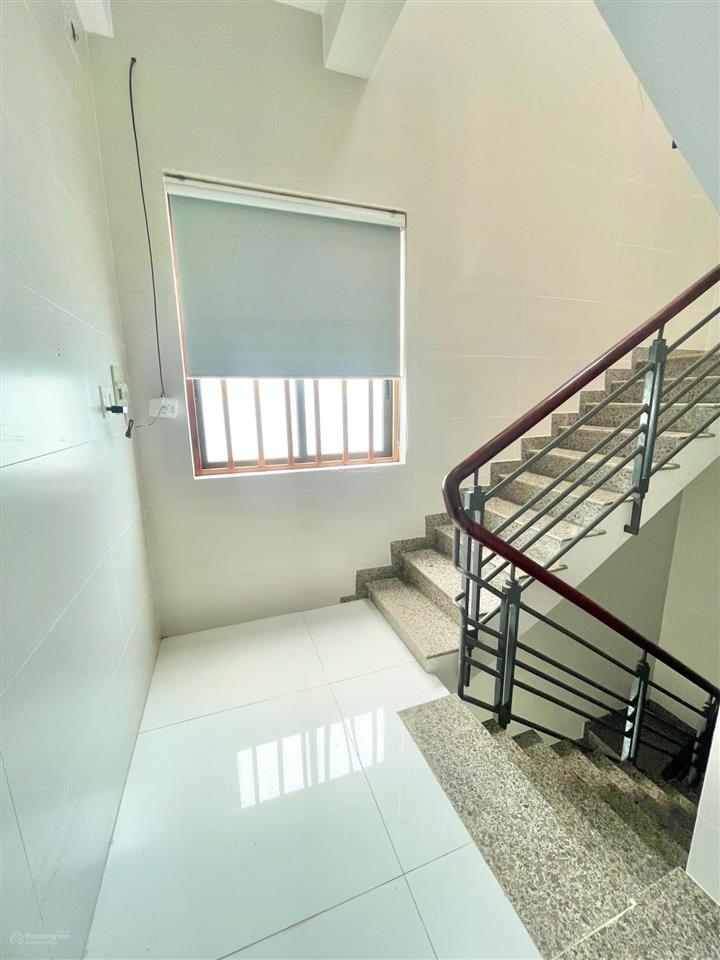 Cho thuê nhà mặt tiền kênh tham lương đoạn nguyễn văn dung  p6, trệt, 3 lầu, giá 16tr/th
