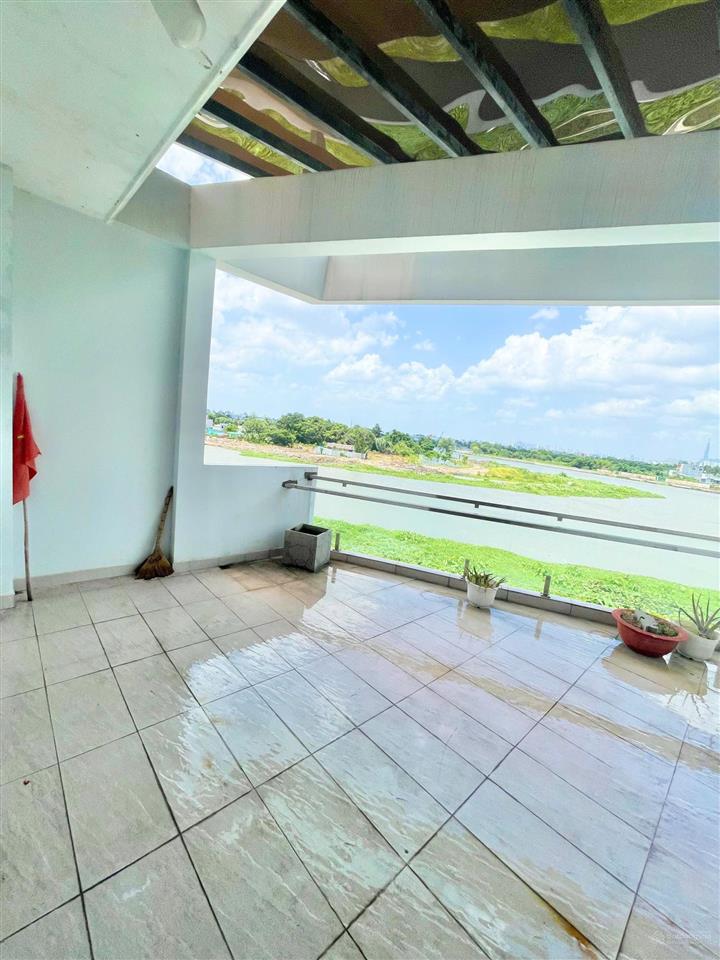 Nhà 2 mặt tiền bờ kênh tham lương đoạn nguyễn văn dung p6  gò vấp  8,5 tỷ tl. mặt tiền hẻm sau 4m