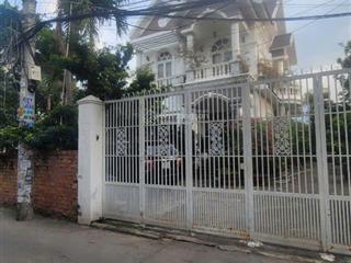 Siêu hiếmbán đất tặng biệt thự cổ sân vườn18x322 tầng đường xe tảilê trọng tấngần aeonlô gốc