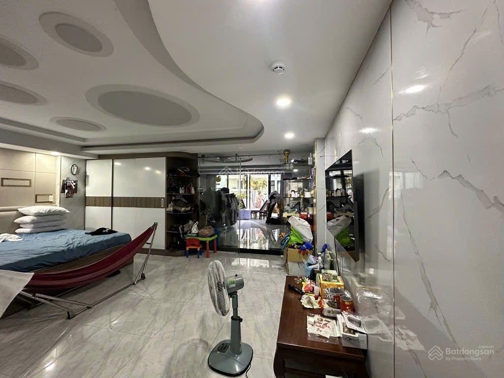 Siêu hiếmtòa nhà todòng tiền cao ngấtgiá tốt5.3x307tầng thang máymặt tiền đường âu cơ tân phú