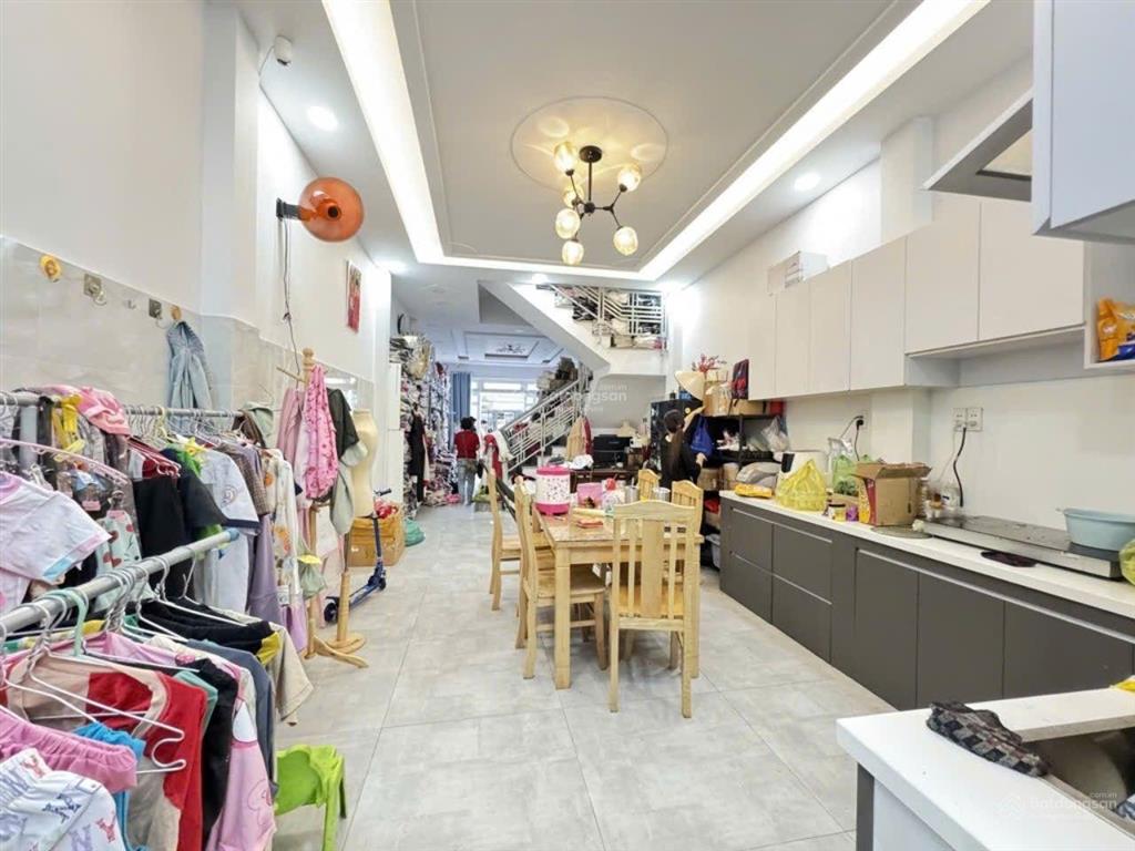 Quận tân phú thông số hiếm giá tốt hạ khẩn 3 tỷ bán gấp nhà 5.1x25 4tầng mặt tiền trịnh đình trọng