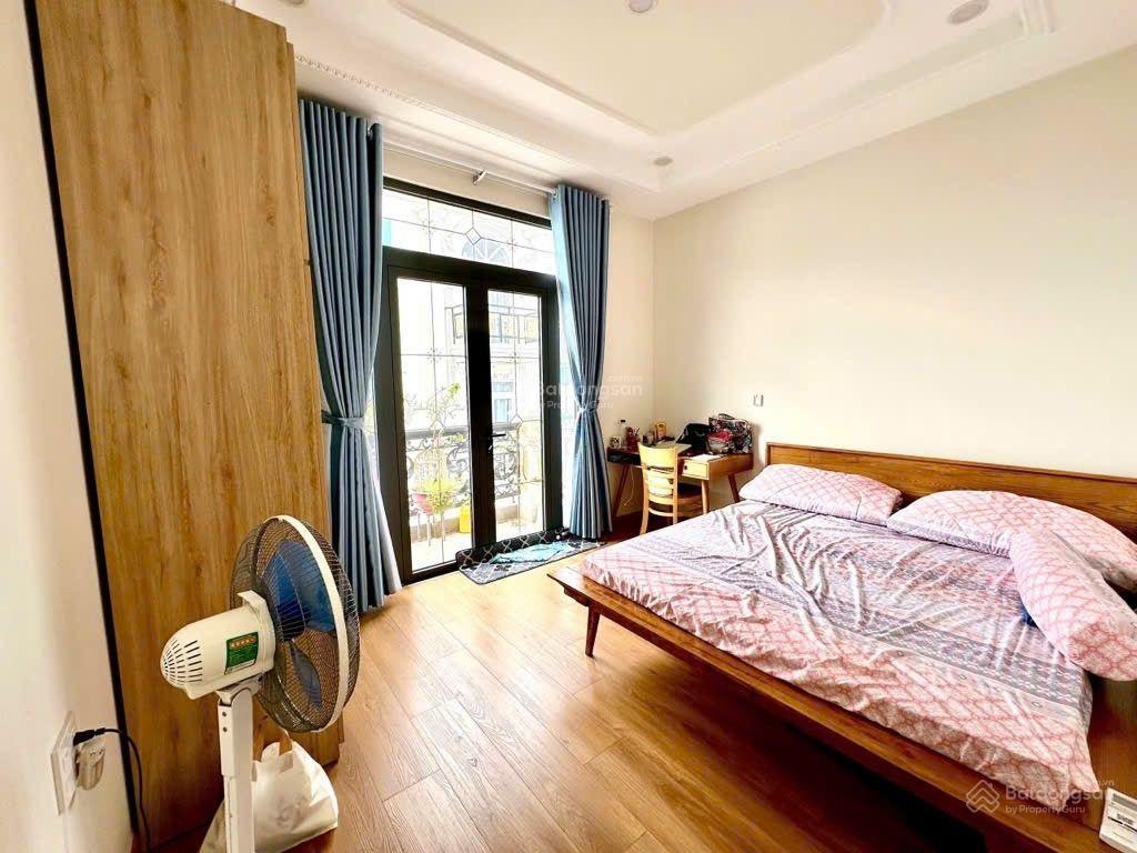 Quận tân phú,lâu mới có cănmặt tiền đẹp giá tôtkẹt bán nhà 4.1x185tầng mt đường dương văn dương