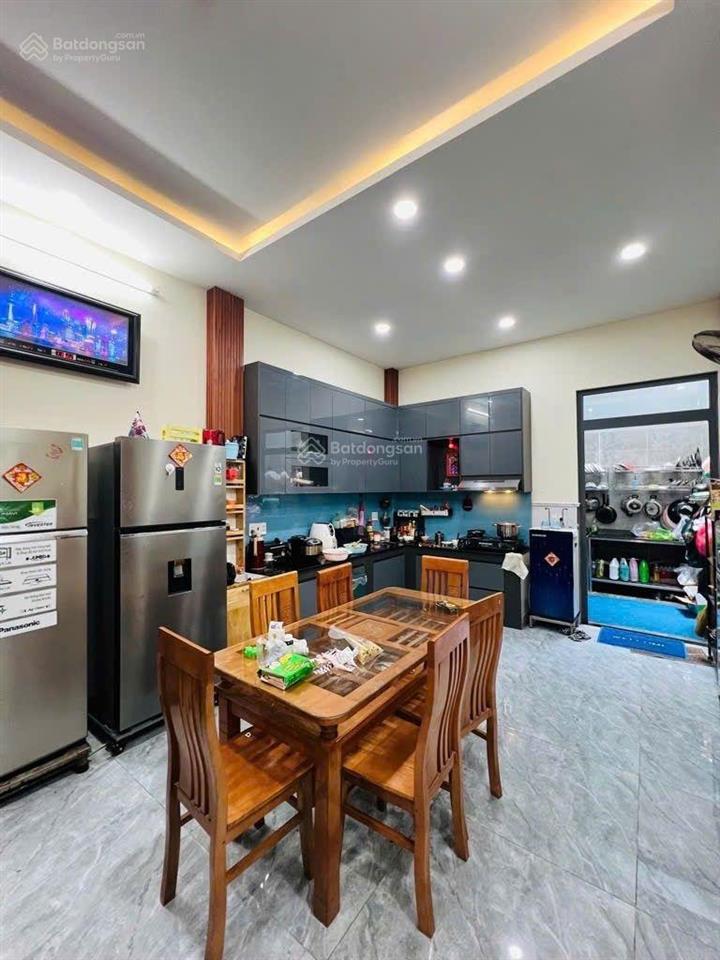 Ko có căn thứ 2 cùng tầm giárộng đẹp rẽkẹt việc bán nhà 4x184tầnghxh lê trọng tấn quận tân phú