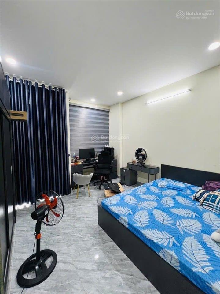 Ko có căn thứ 2 cùng tầm giárộng đẹp rẽkẹt việc bán nhà 4x184tầnghxh lê trọng tấn quận tân phú