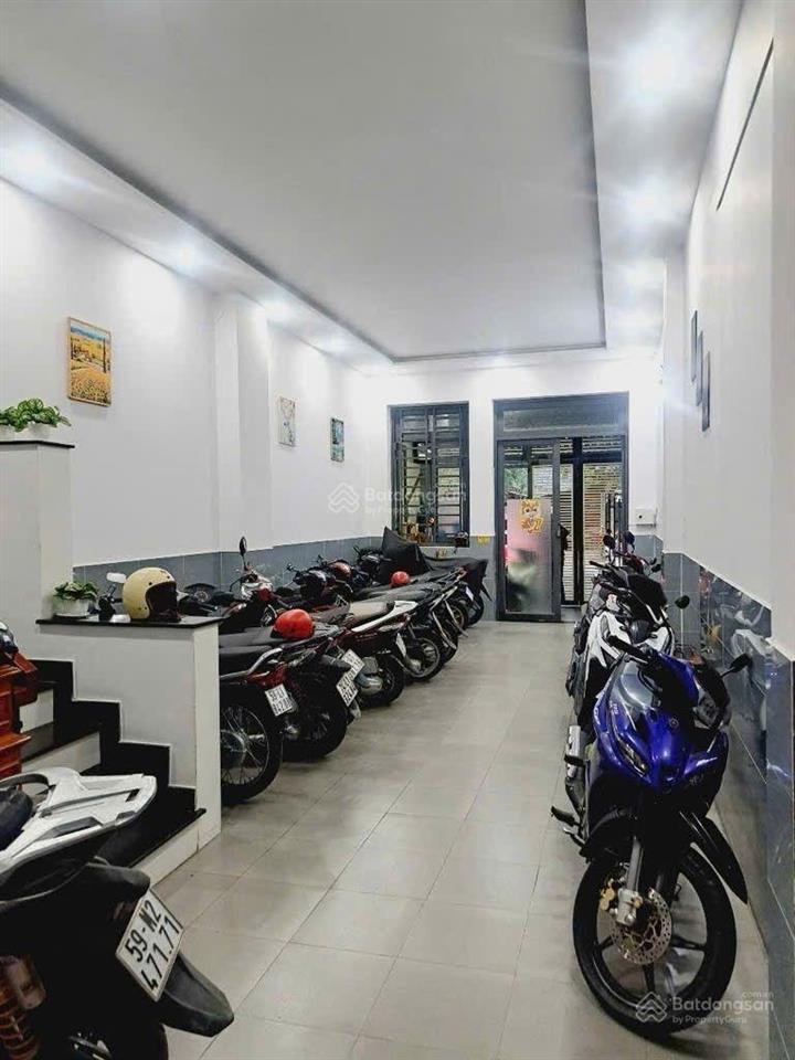 Vốn ít lợi nhiềukẹt vốn bán tòa nhà chvd 5x23 5tầnghẻm xe tải nguyễn văn quá,quận 12thu 40tr/th