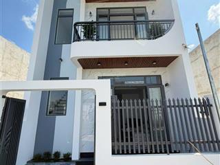 Nhà 1 trệt 1 lầu diên an cách ql1a 300m  full nội thất sang trọng  đường bê tông  sđt 0931 897 ***