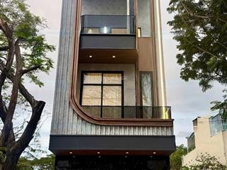 Cắt lỗ 300 triệu bán nhà 3 tầng mới 100% hoàn công full nội thất ngay cạnh sun groupsđt 0931 897 ***