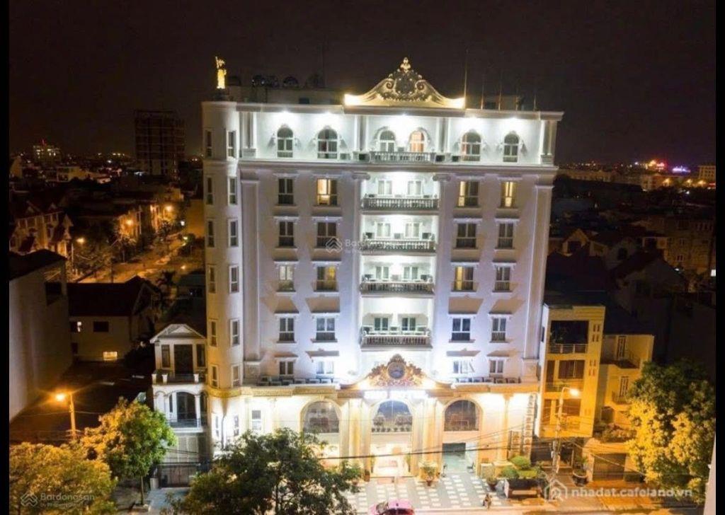 CẦN BÁN GẤP KHÁCH SẠN 𝟑𝐌𝐆 𝐋𝐀𝐊𝐄 𝐒𝐈𝐃𝐄 - 400 tỷ
