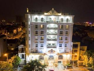 CẦN BÁN GẤP KHÁCH SẠN 𝟑𝐌𝐆 𝐋𝐀𝐊𝐄 𝐒𝐈𝐃𝐄 - 400 tỷ