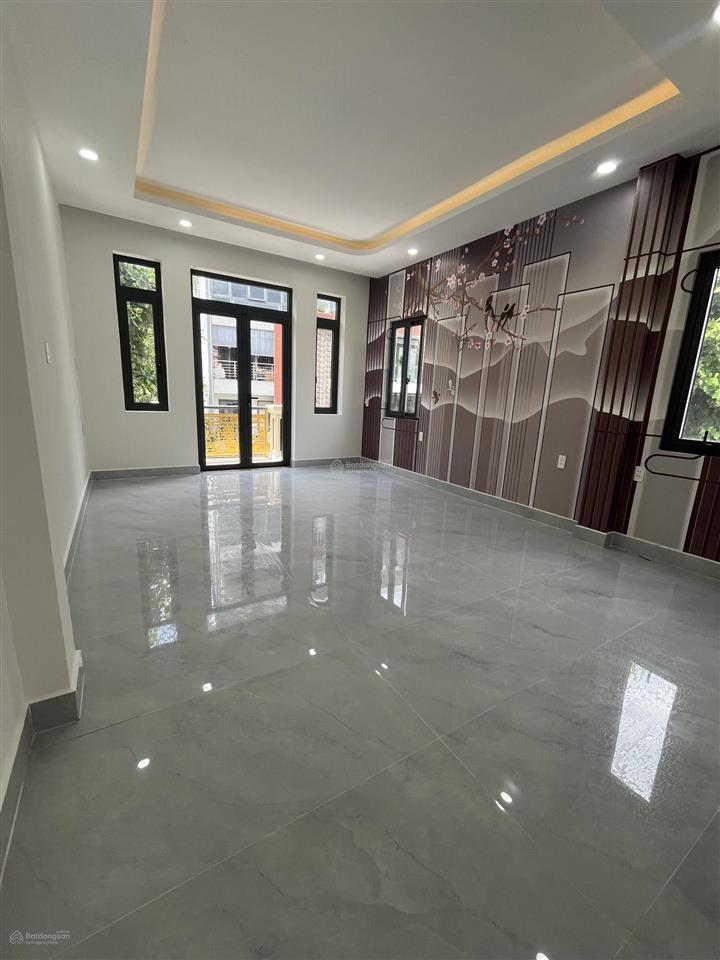 Cần bán nhà mới mặt tiền 76 trần hưng đạo