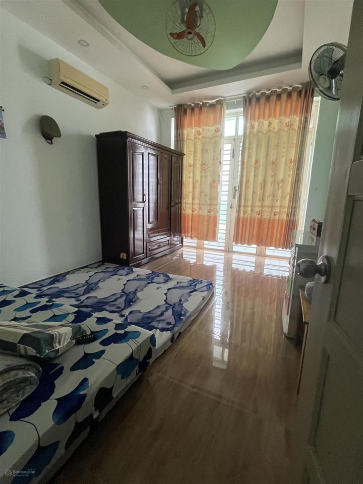 Cần bán nhà 3 tầng hẻm nhựa 8m quận 11