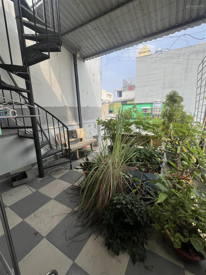 Cần bán nhà 3 tầng hẻm nhựa 8m quận 11