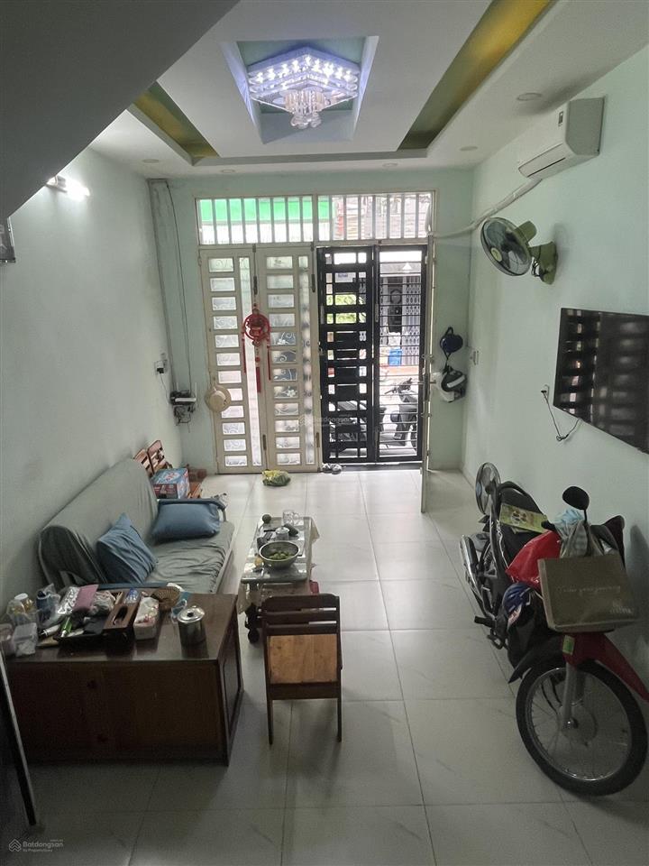Cần bán nhà 3 tầng hẻm nhựa 8m quận 11