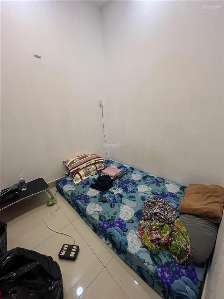 Bán nhà khu chợ thiếc, quận 11